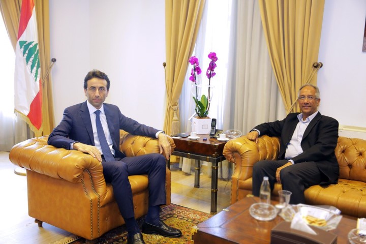 المحافظ شبيب استقبل سفير باكستان ووفداً من قدامى نادي الراسينغ لكرة القدم