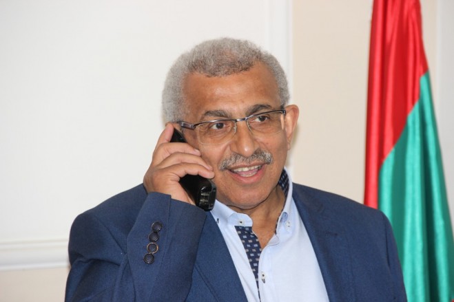 أبو العردات شكر لأسامة سعد مساعيه لقبول الفلسطينيين في المدارس الرسمية