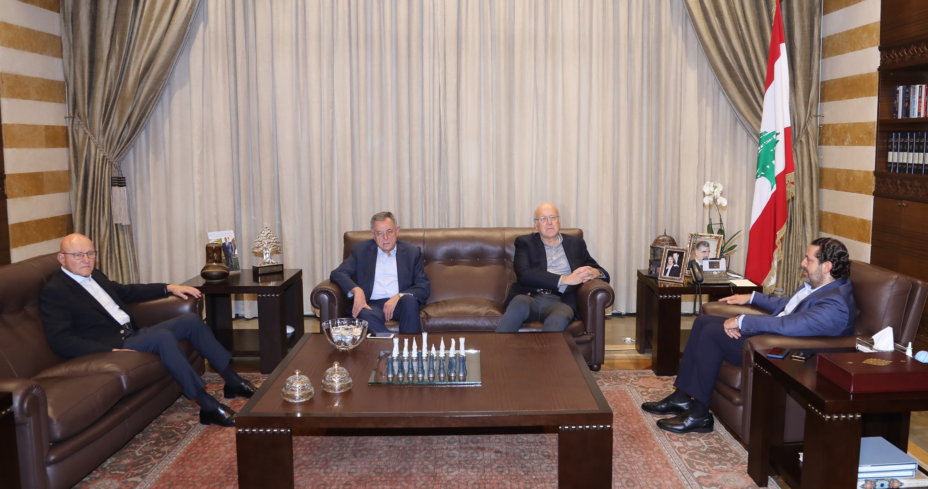 الرئيس سعد الحريري استقبل رؤساء الحكومات السابقين وارسلان والرياشي