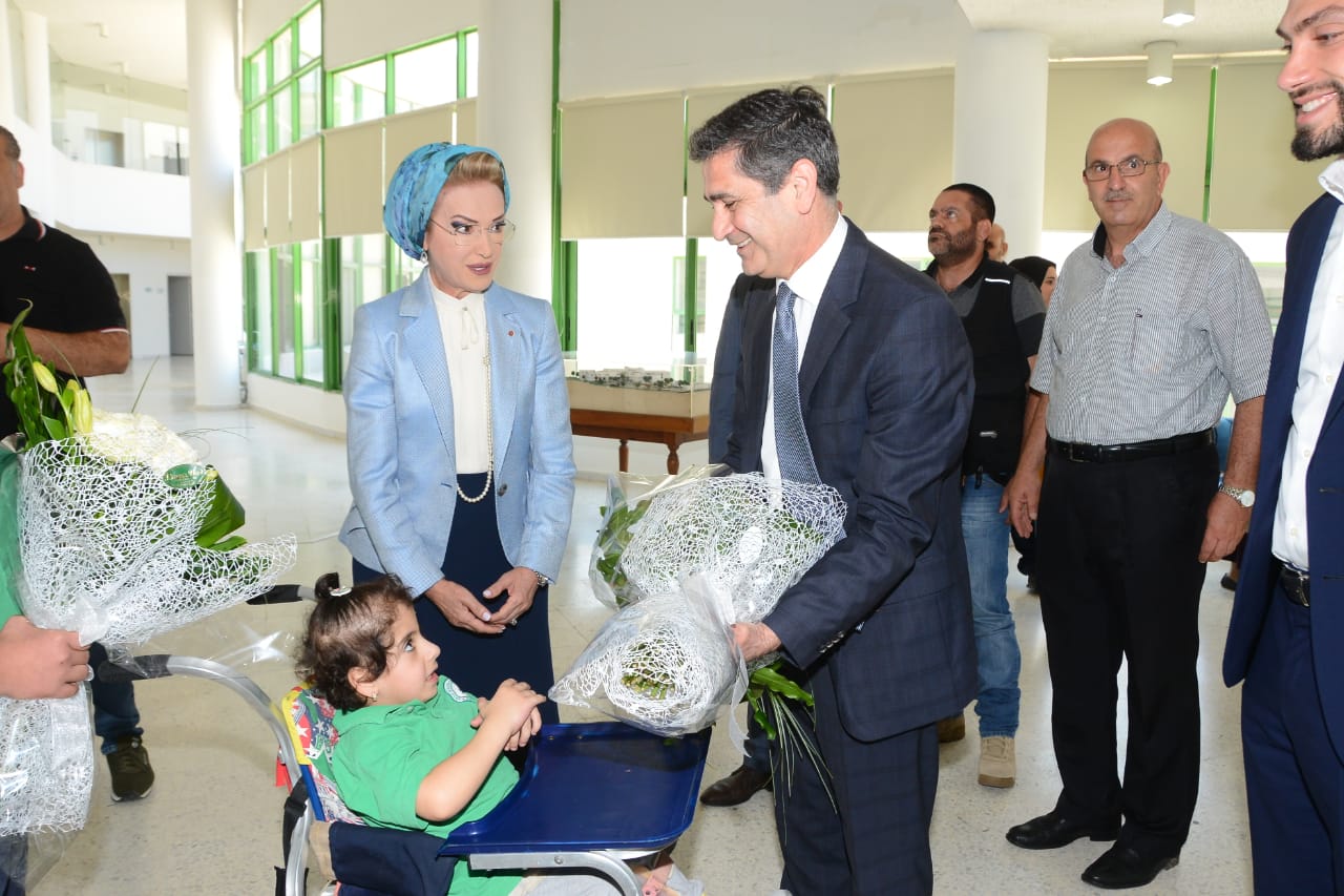 قيوميجيان زار مجمع نبيه بري لتأهيل المعوقين في الصرفند: نمر بأزمة اجتماعية ونحن بحاجة الى حل وطني شامل