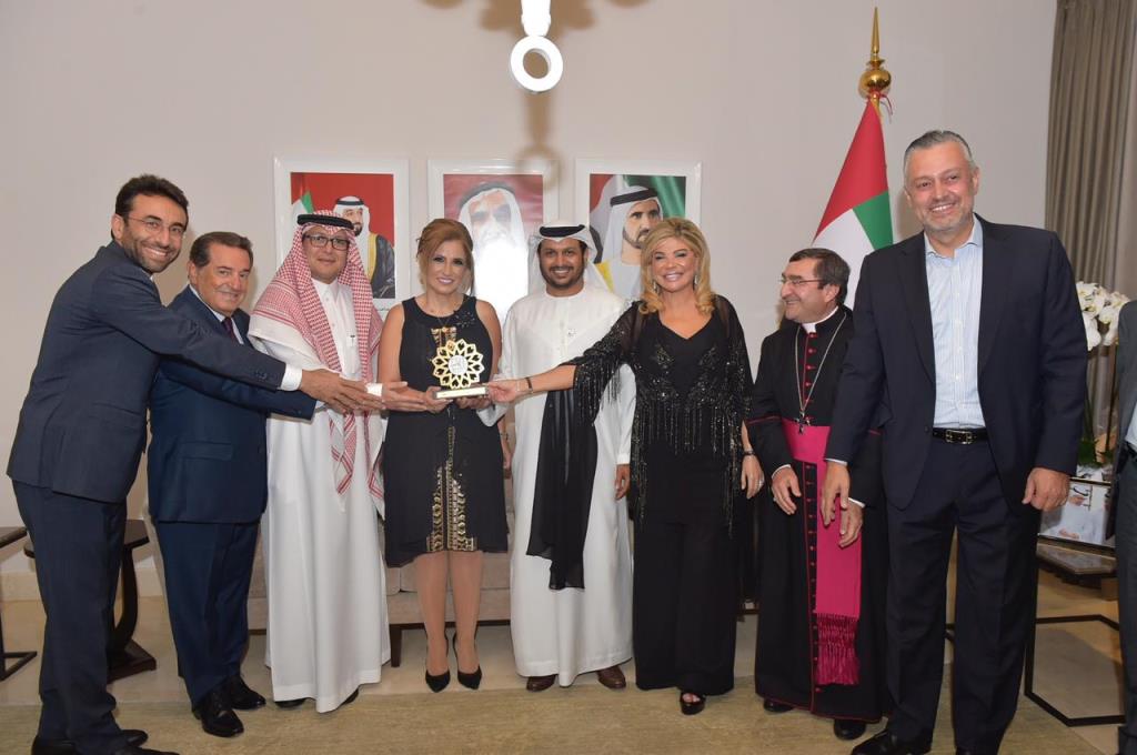 سفير الامارات كرم مديرة الوكالة الوطنية للاعلام: سيدة طموحة نقلت صورة لبنان الحقيقية إلى العالم