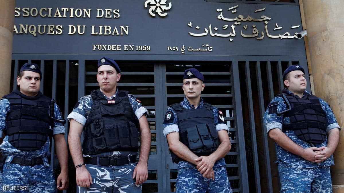 هل من تحرّكات غير عادية للأموال بعد إعادة فتح المصارف؟