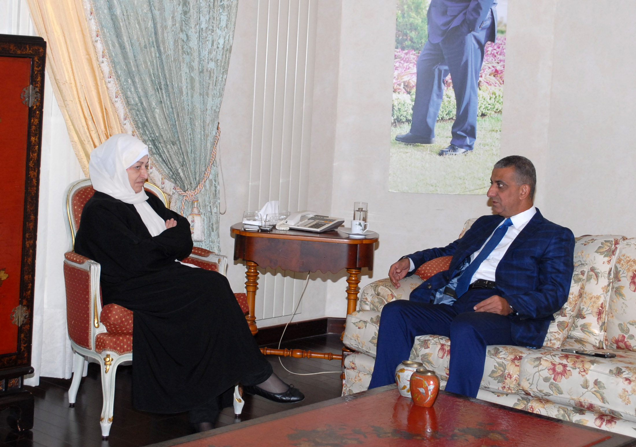 الحريري التقت العميد حمود وهنأت الجيش بعيده