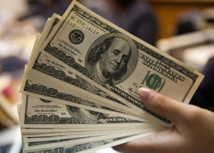 إليكم سعر الدولار لدى الصرافين اليوم الخميس