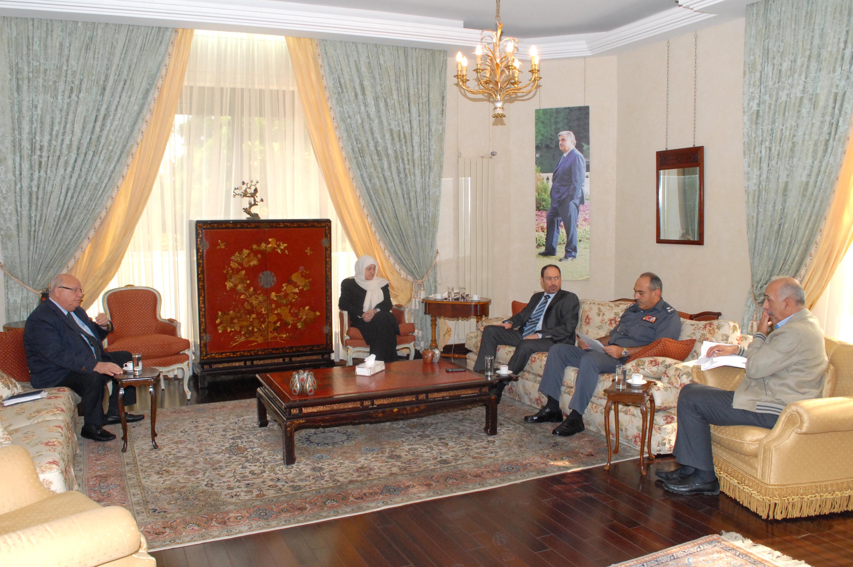 الحريري بحثت الشأنين الحياتي والأمني مع ضو وشحادة والسعودي ونظام