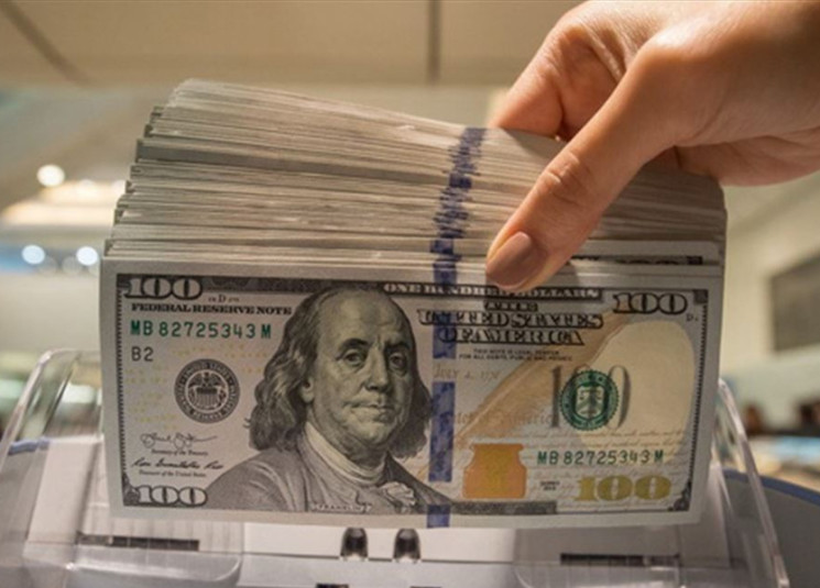 كم بلغ سعر صرف الدولار لدى الصرّافين اليوم؟