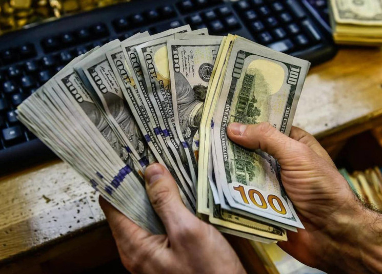 إليكم سعر صرف الدولار لدى الصرّافين اليوم