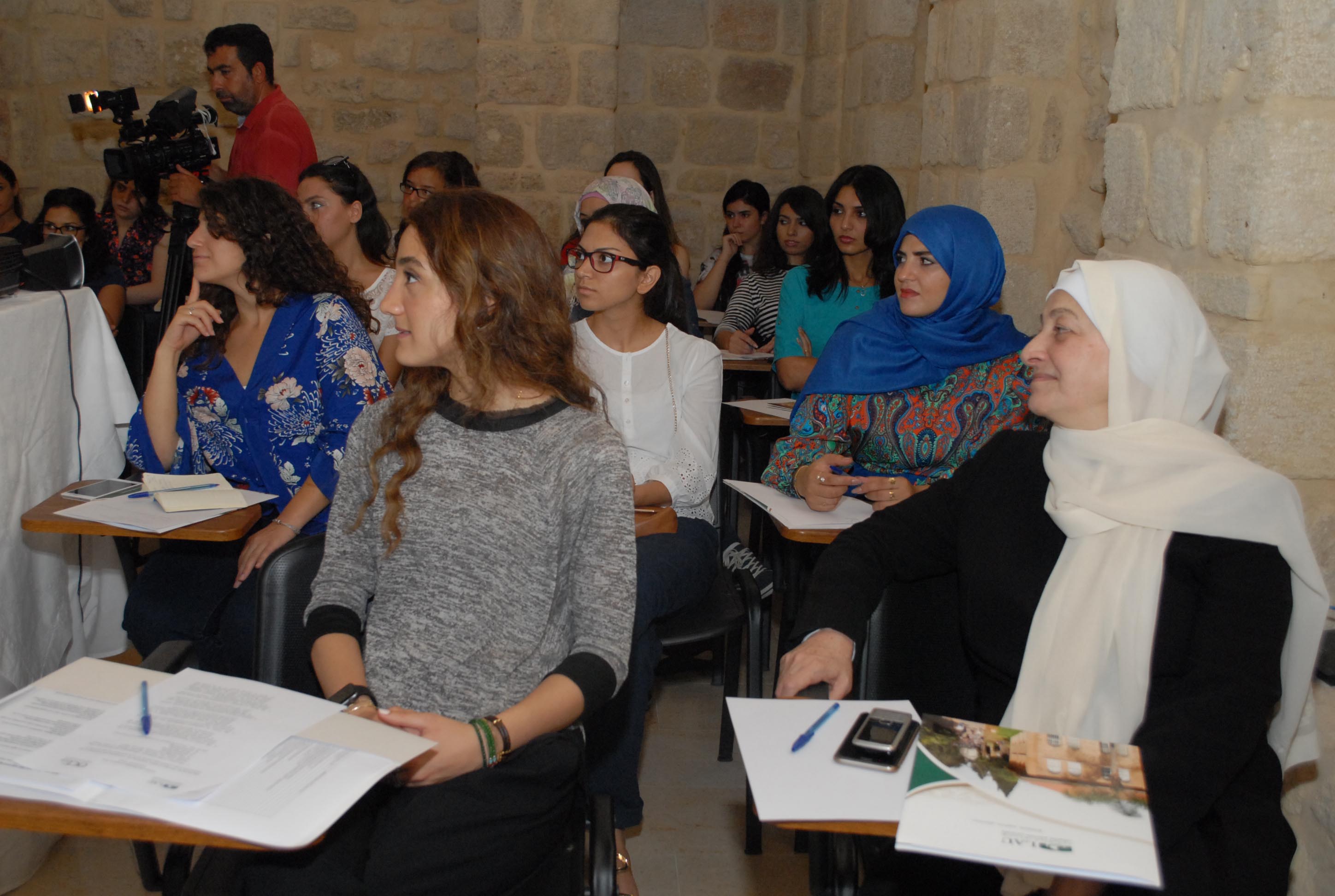 بهية الحريري في اليوم العالمي للشباب: كونوا جزءا من لبنان وطنا للمعرفة