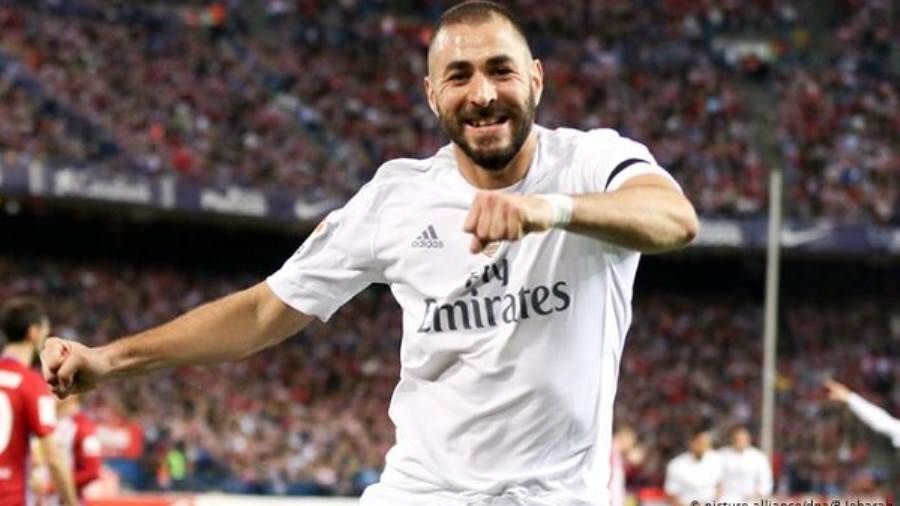 بالفيديو: لفتة إنسانية من بنزيما