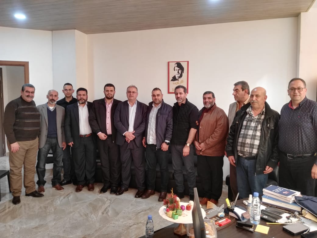 وفد من حماس عرض مع الوطني الحر الوضع الفلسطيني