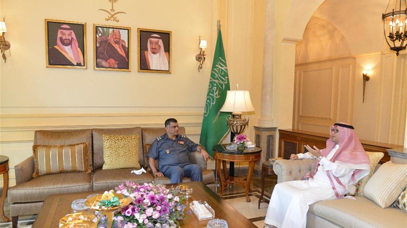 بخاري بحث في المستجدات مع اللواء عثمان