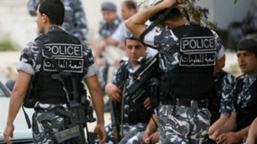 "وحشي الانغماسي"، المنتمي إلى "داعش" في قبضة شعبة المعلومات، بعد استدراجه بعملية دقيقة من مخيّم عين الحلوة.