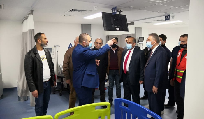 وزير العدل الفلسطيني جال ودبور في مستشفى الهمشري في صيدا
