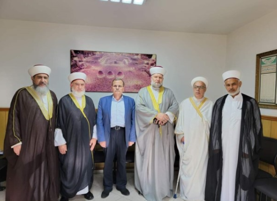 وفد من "مجلس علماء فلسطين" زار البزري مهنئا وتأكيد "خيار المقاومة حتى التحرير"