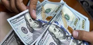 خفض "صيرفة" إلى 400 دولار والمصارف "تذلّ" المودعين