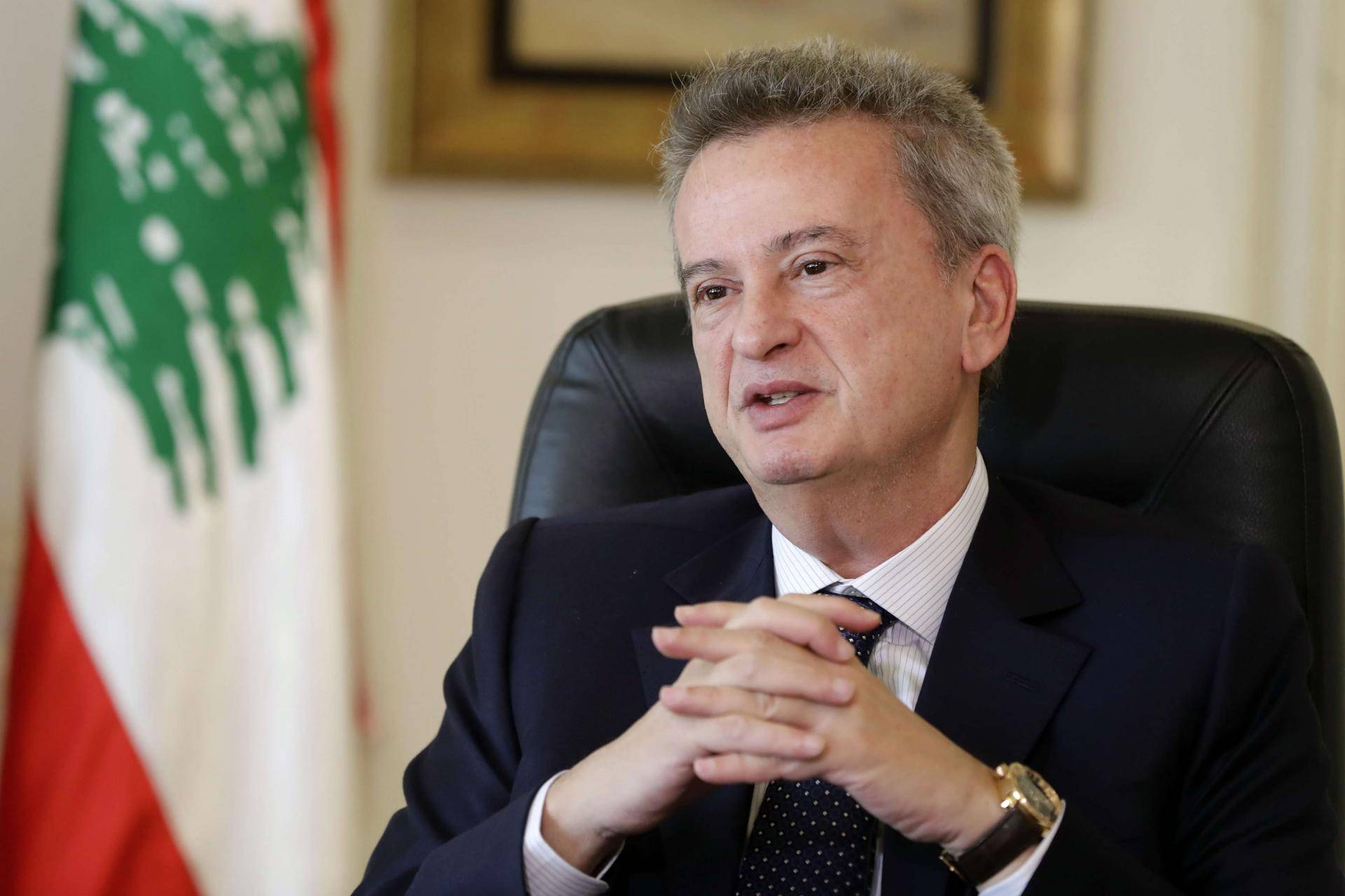 مصرف لبنان: بيع الدولار حصرا عبر صيرفة إبتداء من الثلاثاء من دون شرائه