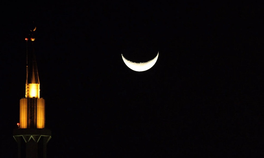 أول صور فلكية ترصد هلال رمضان