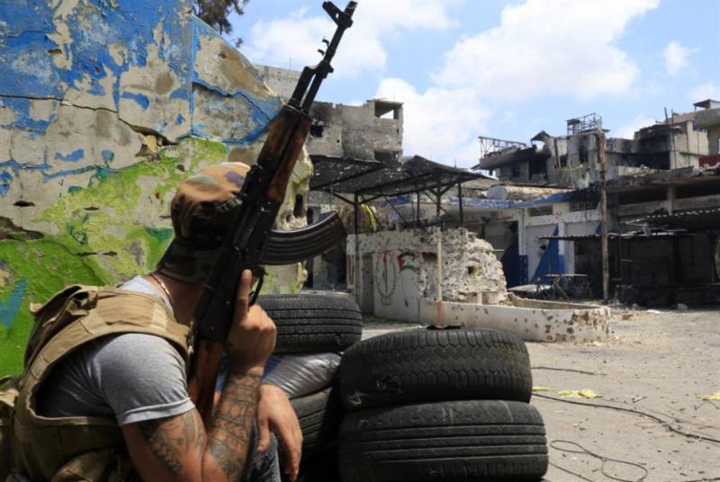 قيادي في "فتح": جهات إقليمية وراء أحداث عين الحلوة!