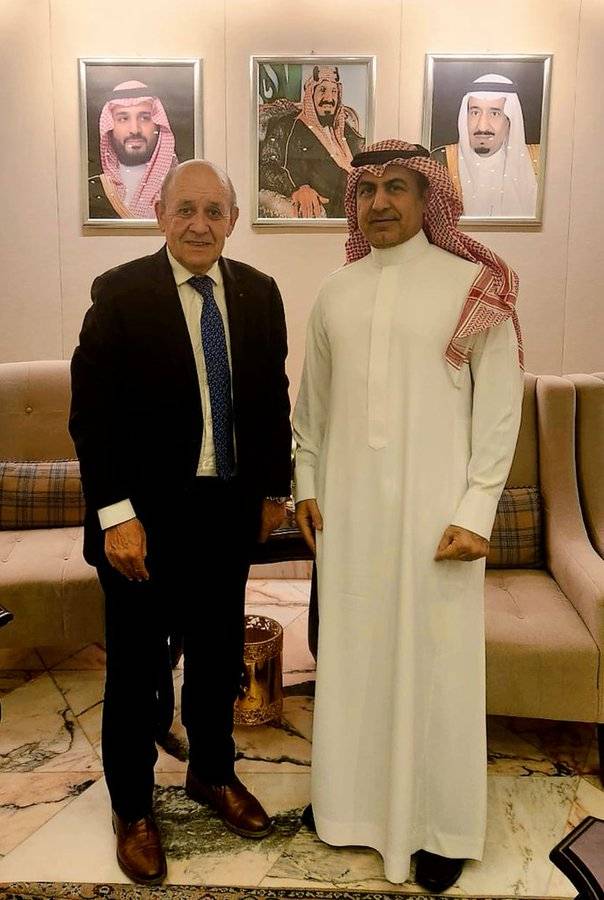 قبل زيارته لبنان.. لودريان يلتقي العلولا في الرياض