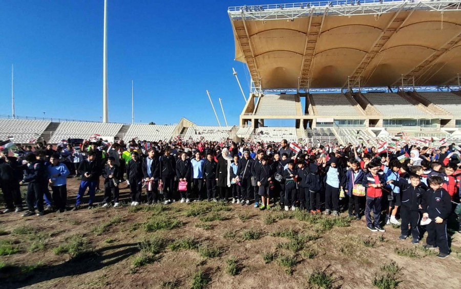 ضمن أنشطة 'اليوم العالمي للتضامن مع الشعب الفلسطيني' تتويج الفائزين بسباقات الـ 60 و100 متر والوثب الطويل في المهرجان الرياضي لـ'مدرسة الحاج بهاء الدين الحريري'