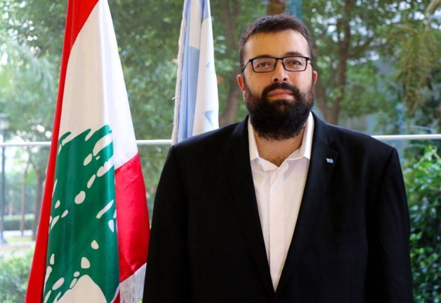 أحمد الحريري يهنىء بترفيع الأب ميشال الجلخ "رئيساً لأساقفة نصّيبين للموارنة شرفاً"