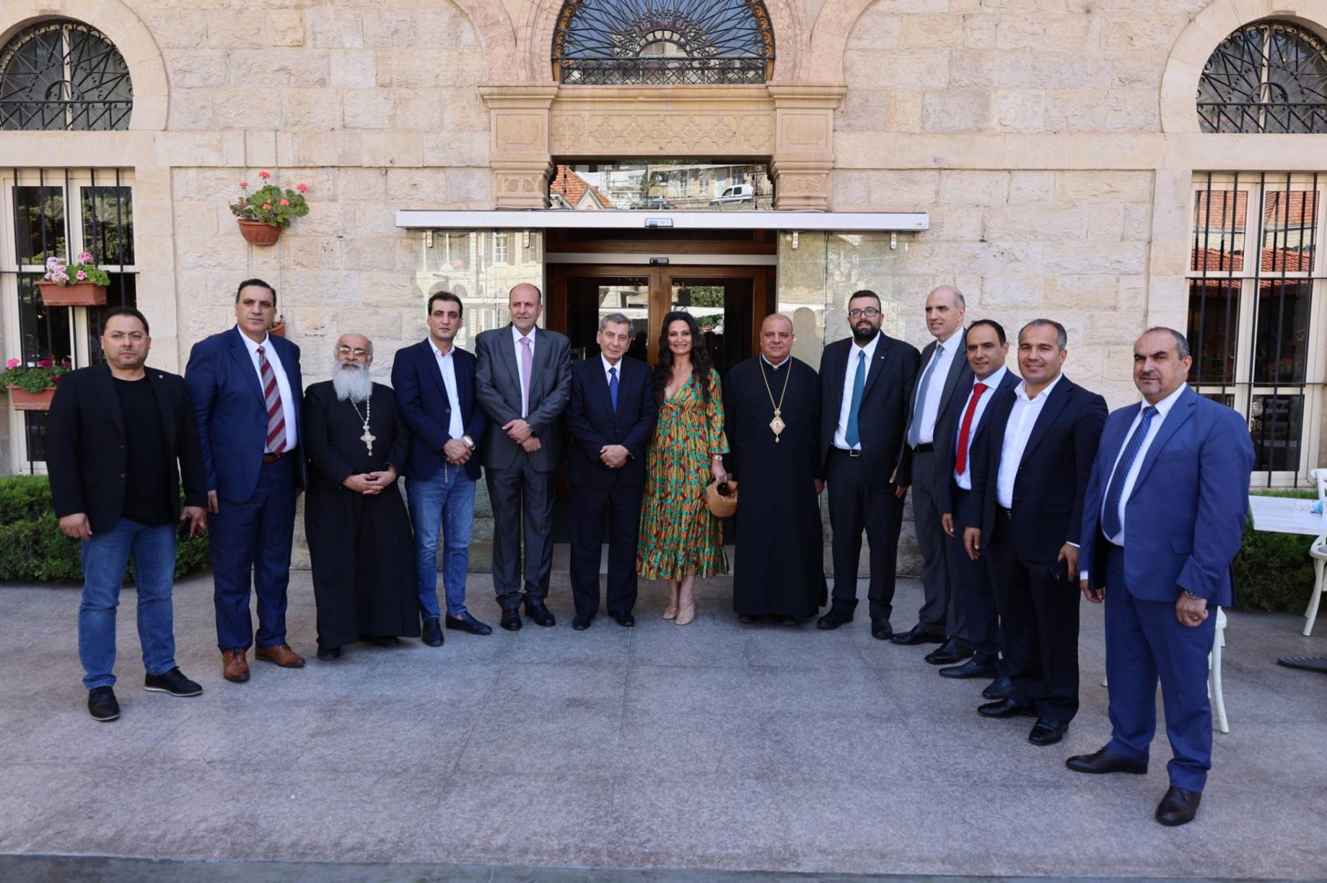 وسيم رياشي يكرّم أحمد الحريري في زحلة: مع نهج الوحدة والاعتدال