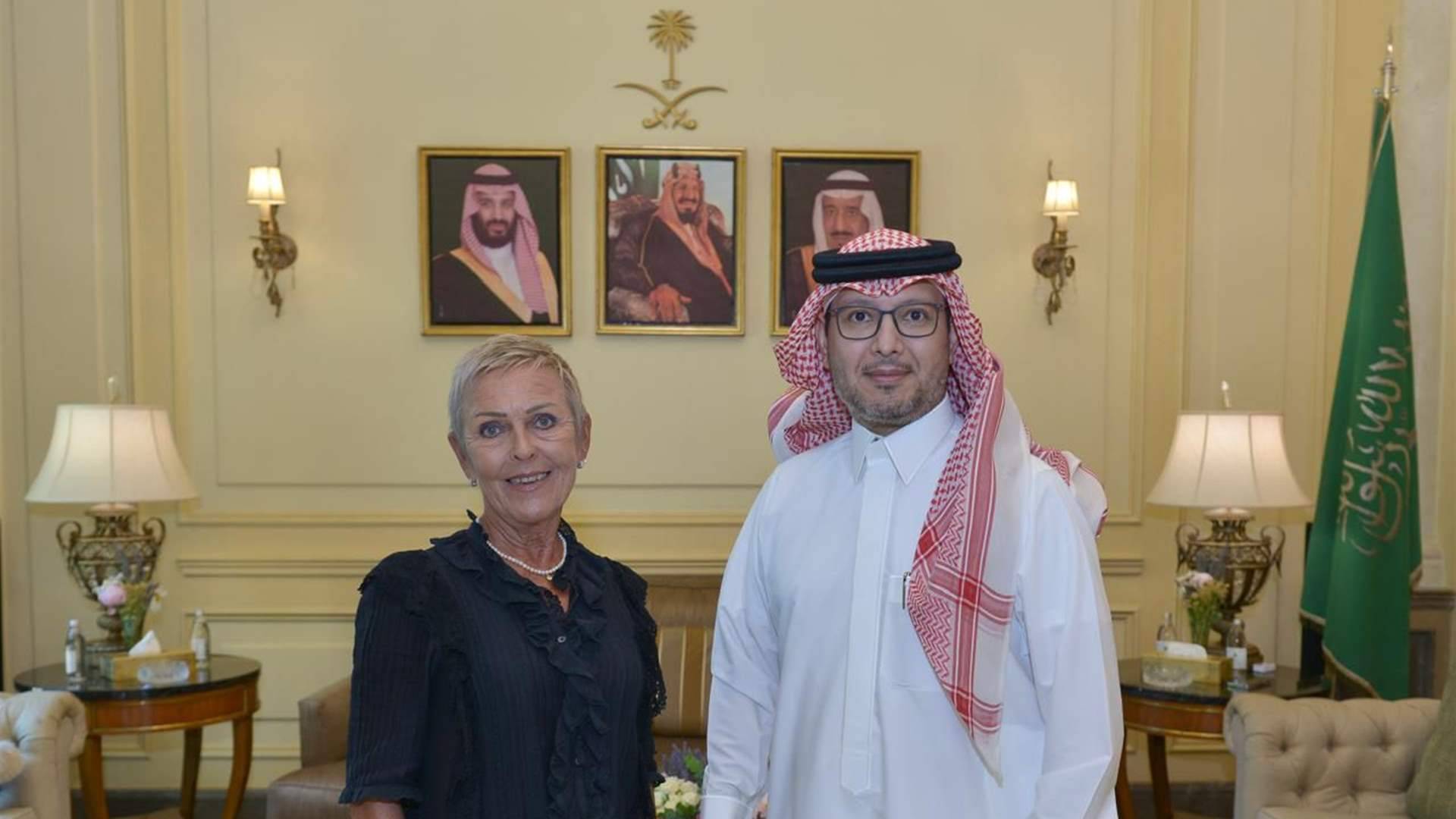 بخاري يستقبل سفيرة فنلندا لدى لبنان.. هذا ما تم عرضه