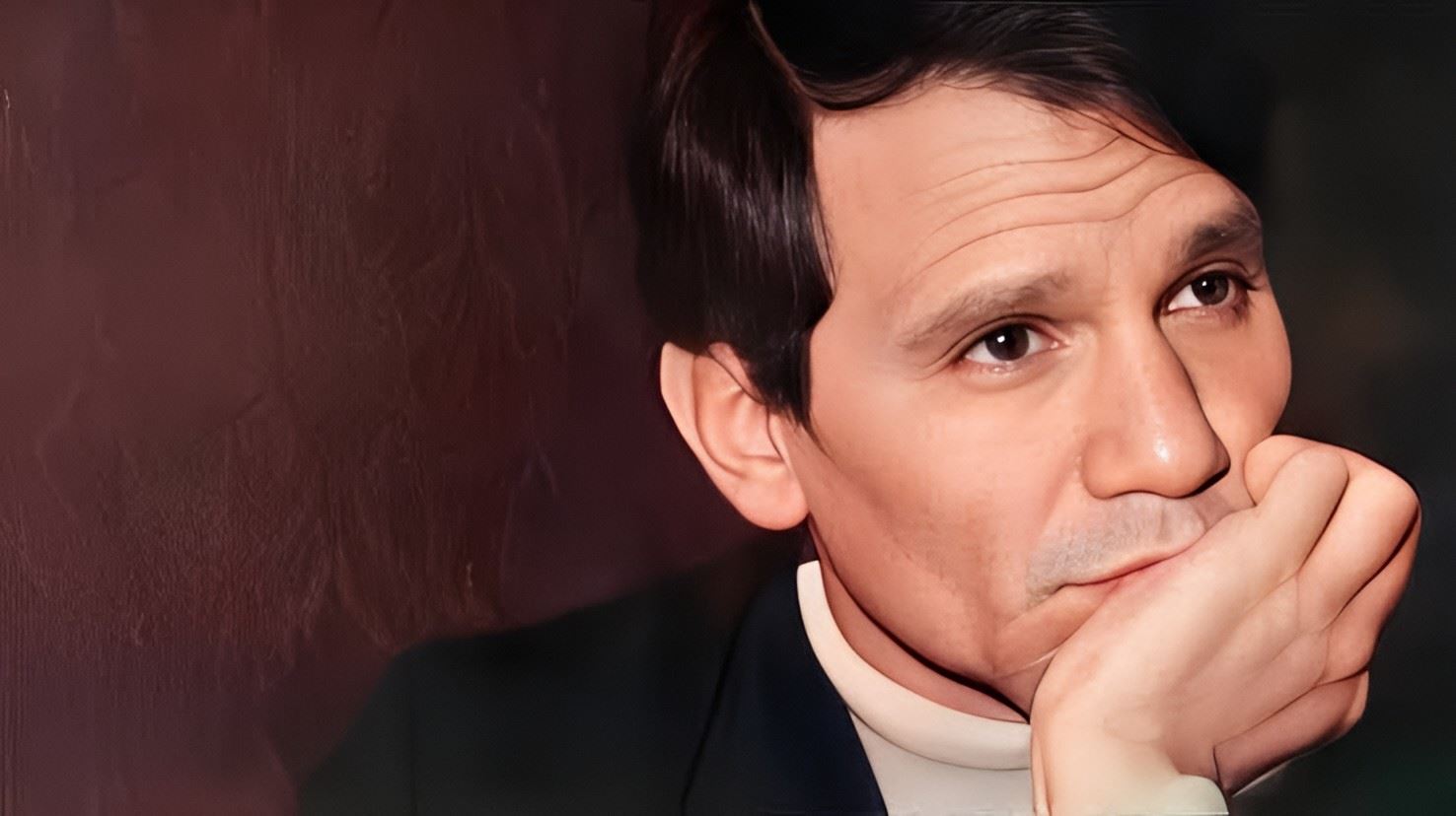 داخل منزله... أسرة عبدالحليم حافظ تعرض مقتنياته للجمهور مجاناً