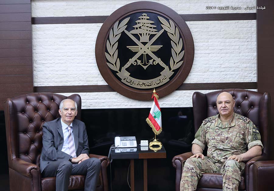 استقبالات العماد قائد الجيش