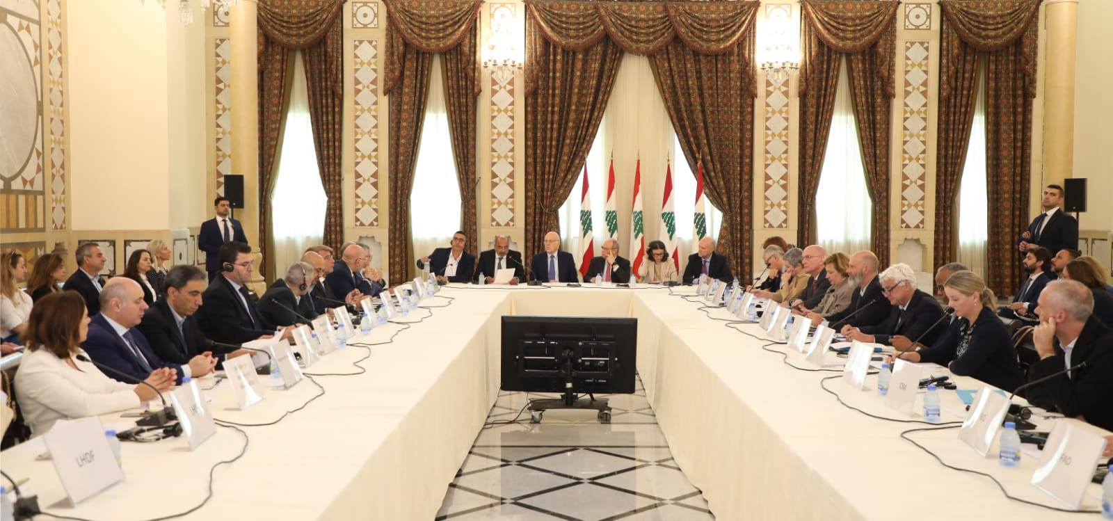 اجتماع بين ميقاتي والوزراء المعنيين بخطة لبنان للاستجابة للازمة