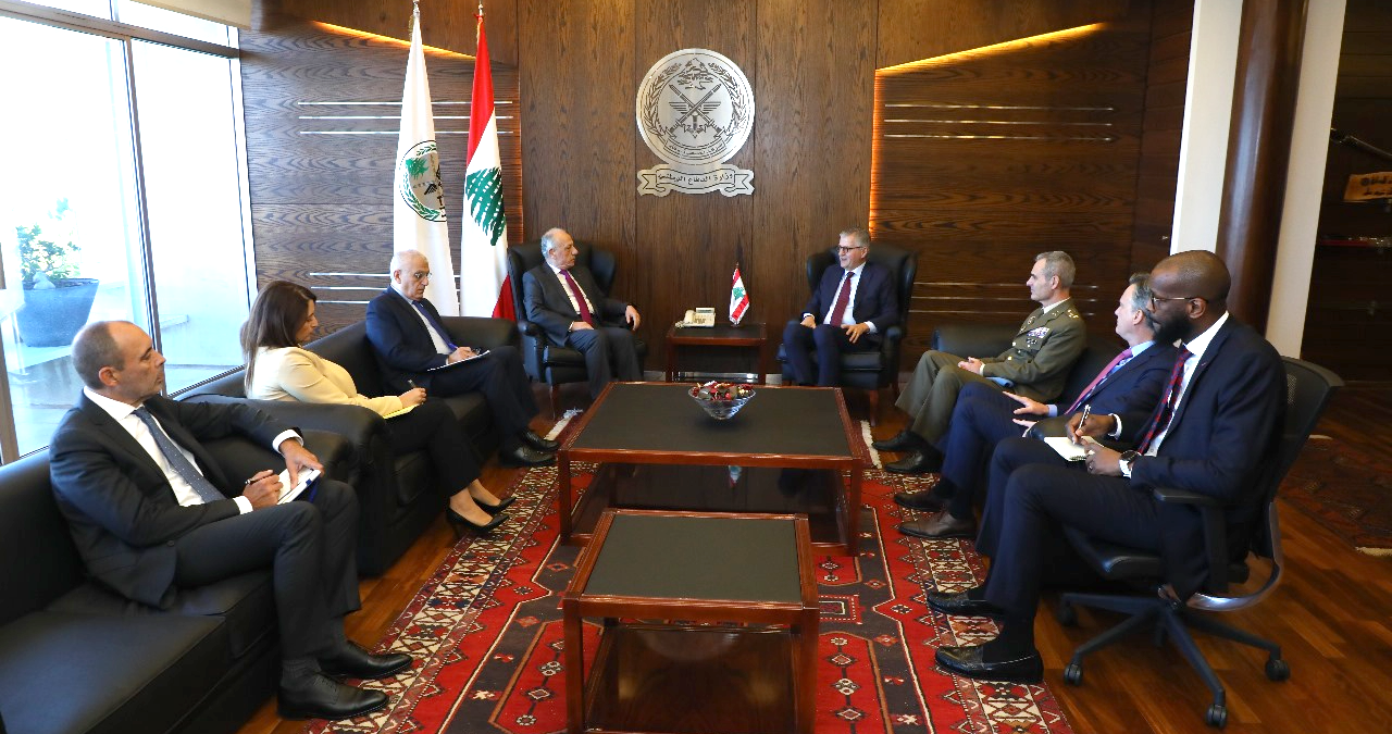 وزير الدفاع اكد للاكروا تمسك لبنان ببقاء القوات الدولية في الجنوب والتعاون مع الجيش في تنفيذ ال1701