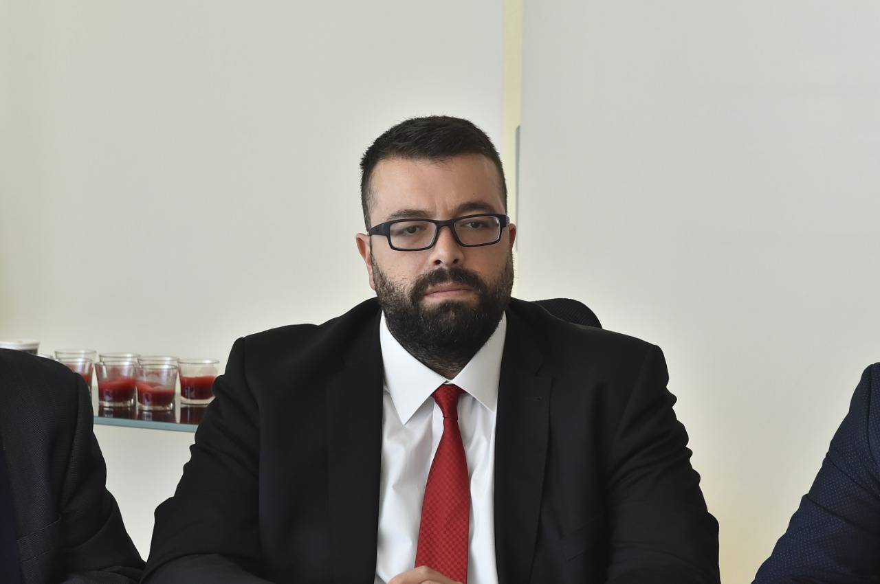 أحمد الحريري لجبران تويني: نرفع رايات النصر في قلب "النهار" .. "والحق معنا وأكثر"