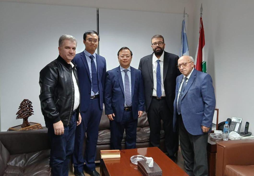 أحمد الحريري يستقبل سفير الصين