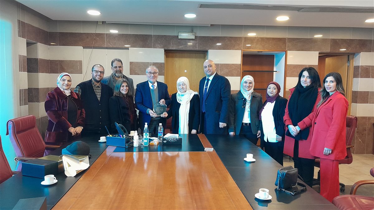 بهية الحريري ووفد من الشبكة المدرسية لصيدا والجوار شكروا الوزير الحلبي على ما قدمه للتربية والتعليم "في الزمن الصعب"