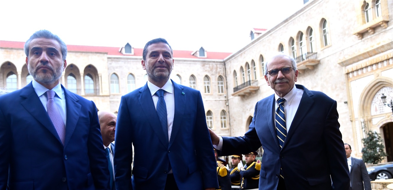 بعد لقائه الرئيس عون… الحريري يزور رئيس الحكومة نواف سلام في السراي الحكومي