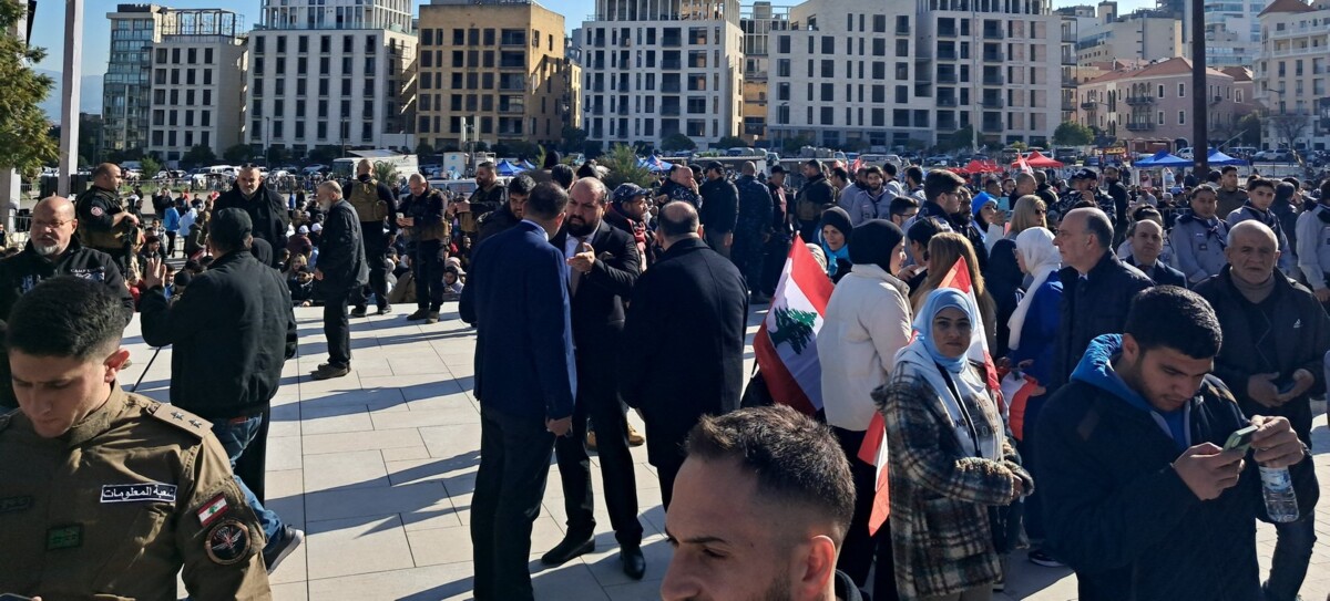 بالفيديو والصور.. وفود رسمية وشعبة تؤم ضريح الرئيس الشهيد في ذكراه العشرين - الجديد تواكب
