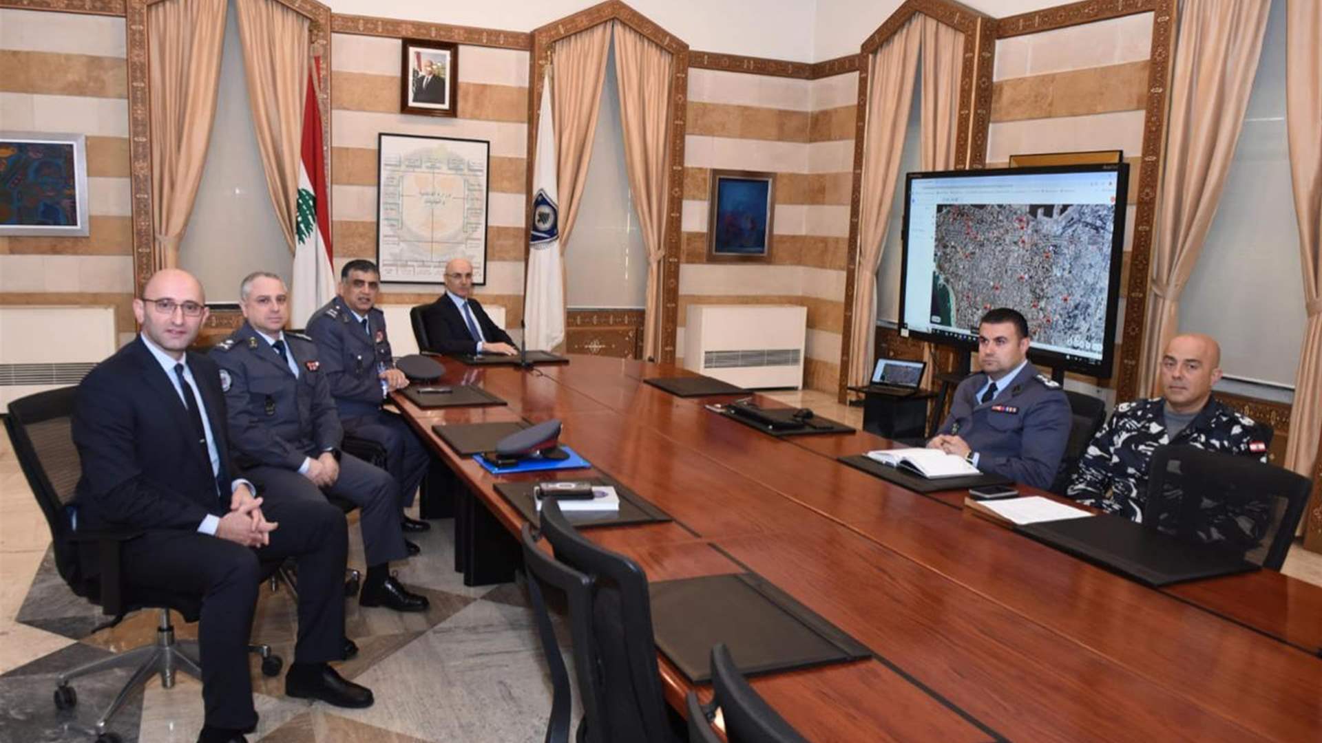 الوضع الأمني في بيروت وطرابلس محور اجتماع لوزير الداخلية