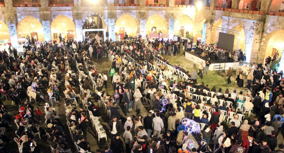 بالفيديو والصور: أمسية لفرقة المادحين ومولد رمضاني في خان الإفرنج - ضمن فعاليات موسم صيدا مدينة رمضانية