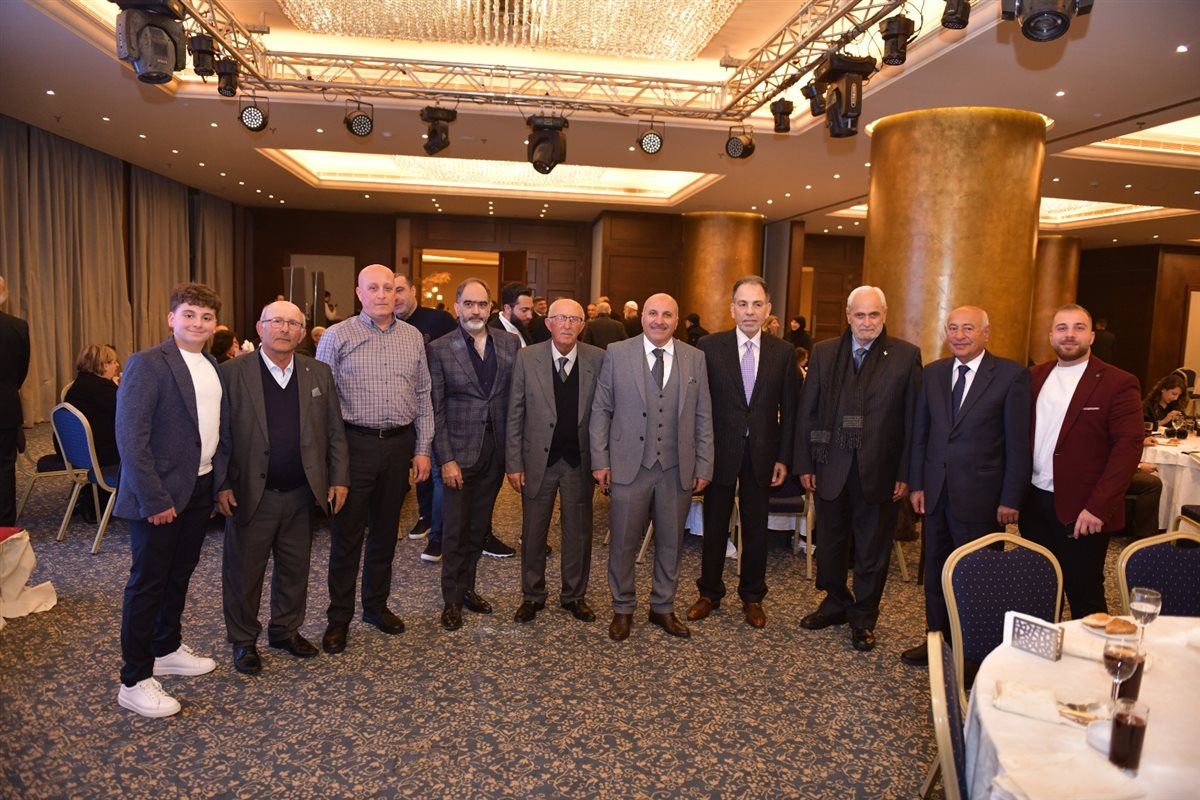 مأدبة إفطار رمضانية لشركة "Azzam Construction".. نادر عزام: نسعد أن نكون جزءًا من النهضة العمرانية لمدينتنا العريقة صيدا