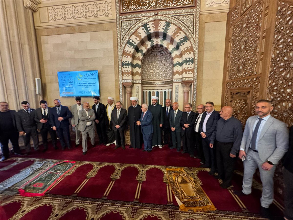المفتي سوسان أدى صلاة الفطر في مسجد الحريري : بناء دولة المؤسسات كفيل بتجاوز كل المخاطر والتحديات