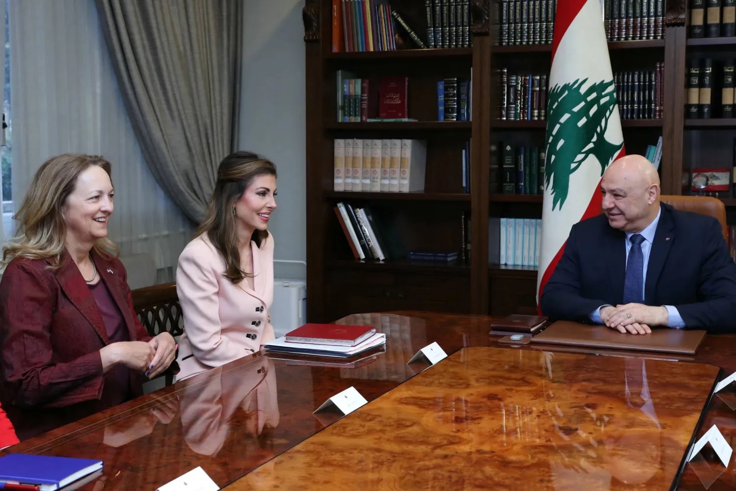لبنان يتعهّد لأورتاغوس بسحب سلاح "الحزب"