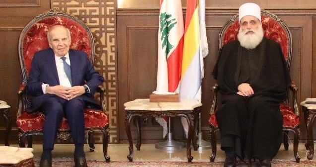 شيخ العقل: للإلتفاف حول القوى الأمنية والعسكرية تحقيقاً للاستقرار