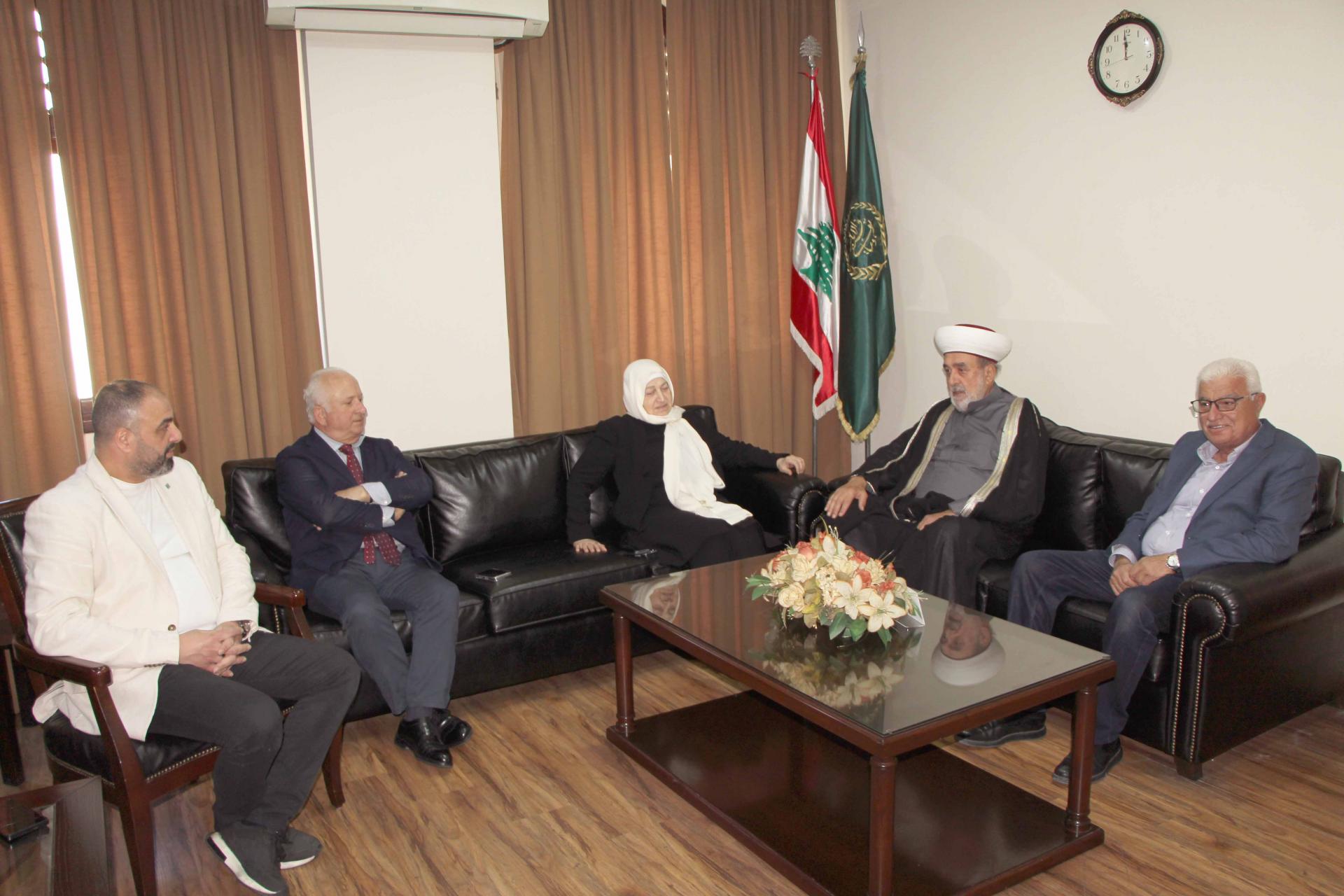 بهية الحريري زارت المفتي سوسان والتقت "معلومات الجنوب" و"منسقية المستقبل " و"لجان مؤسسة الحريري" في صيدا