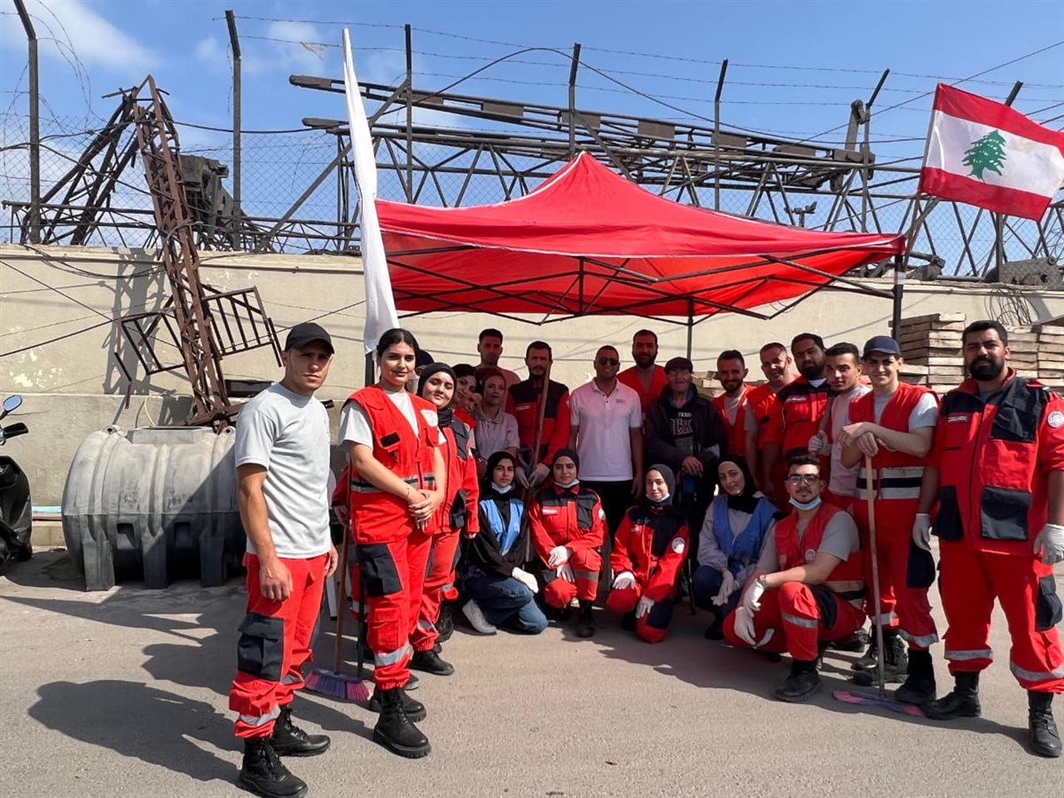 حملة تنظيف في ميناء الصيادين بصيدا بمبادرة من فوج الإنقاذ الشعبي في مؤسسة معروف سعد