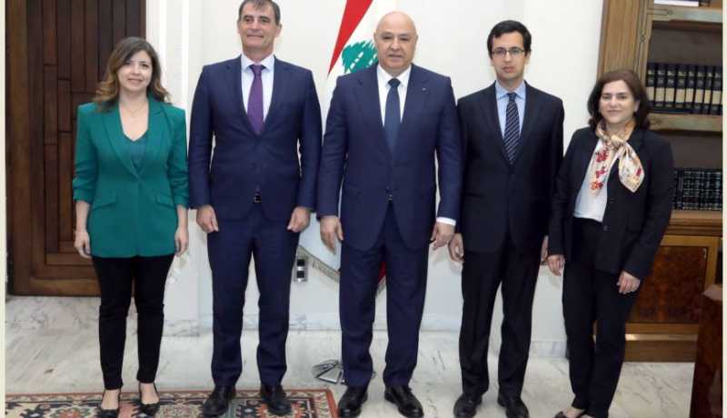 رئيس الجمهورية مستقبلاً بعثة من "صندوق النقد": التعاون قائم بين مجلس النواب والحكومة لاستكمال الإصلاحات