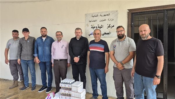 وفد من حزب الله جال على المستوصفات الصحية في شرق صيدا مقدما أدوية مجانية