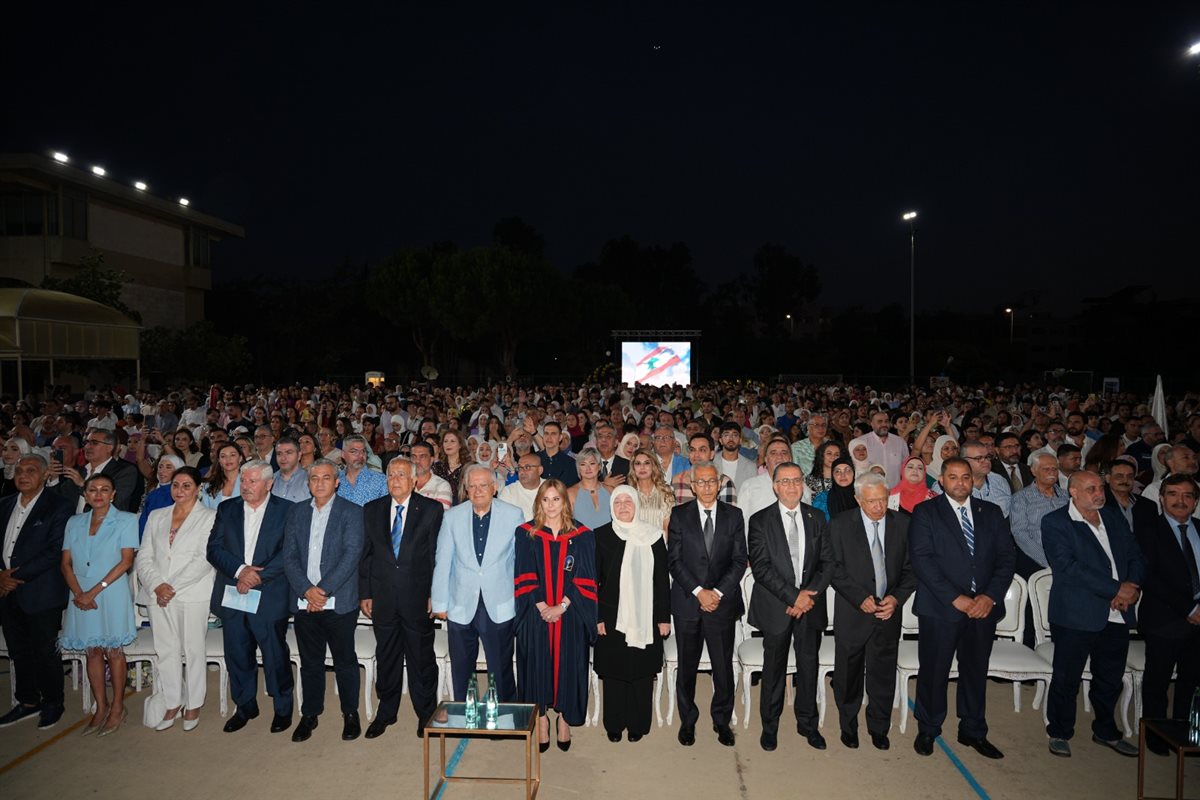 الوزير عامر البساط يرعى حفل تخرّج الدفعة الـ17 من طلاب 'ثانوية حسام الدين الحريري' - صيدا