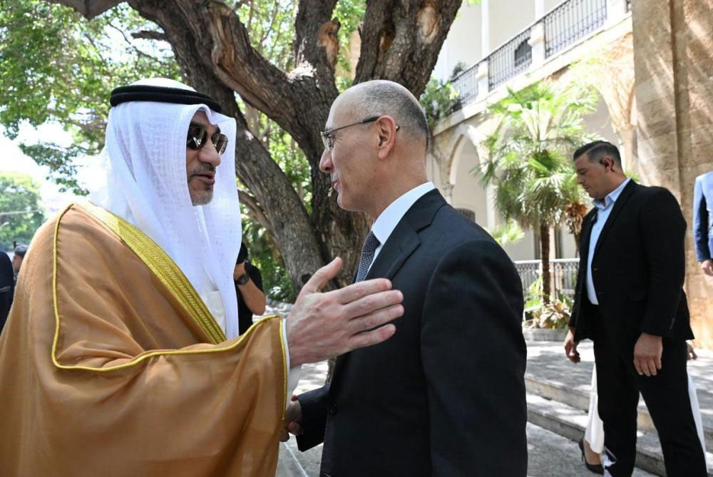الصباح جال على المسؤولين والتعاون الأمني مع الكويت على طاولة "الداخلية"