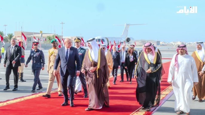 بالفيديو : وصول رئيس الجمهورية اللبنانية إلى المملكة في زيارة رسمية - نقلا عن  Alayam Newspaper