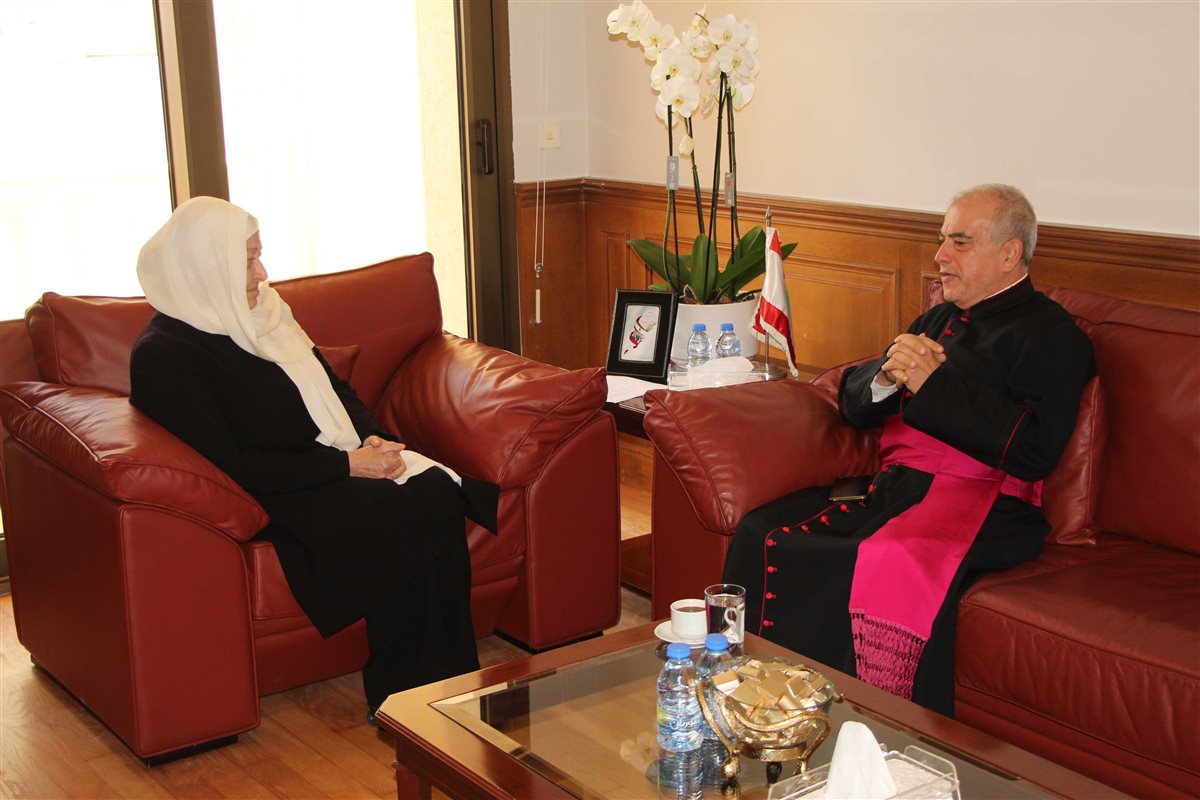 بهية الحريري التقت المونسنيور عبدو أبو كسم والمقدم هاني القادري ومحمد البقاعي ومدير ثانوية تعلبايا الرسمية